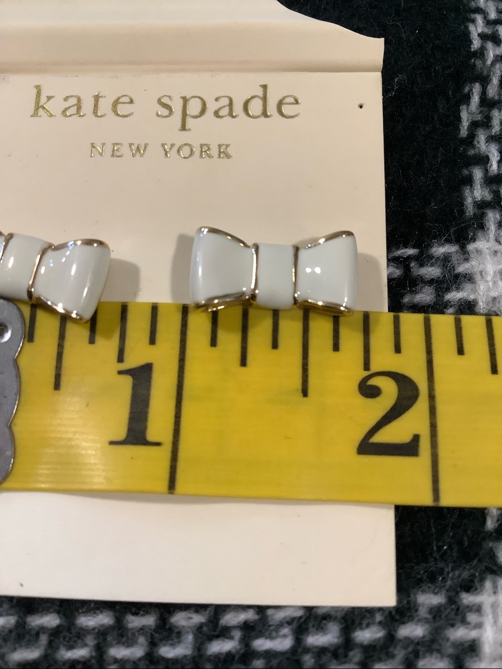 Kate spade cream & gold colored Take a Bow earrings - Picture 3 of 5